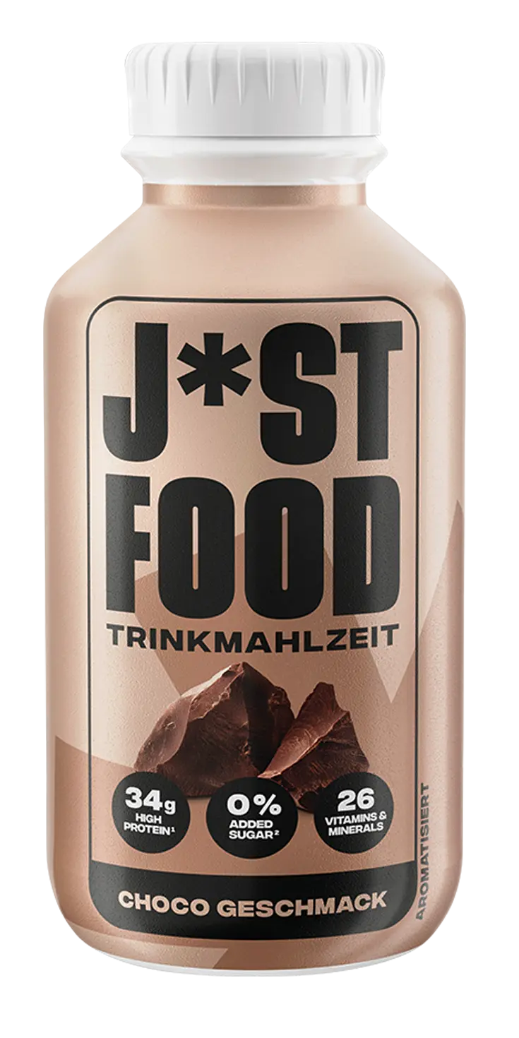 Eine braune Flasche mit der Aufschrift "J*ST FOOD TRINKMAHLZEIT" enthält eine Trinkmahlzeit mit Choco-Geschmack, bietet 26 Vitamine und Mineralstoffe, 34g Protein, ohne Zuckerzusatz und ist aromatisiert.